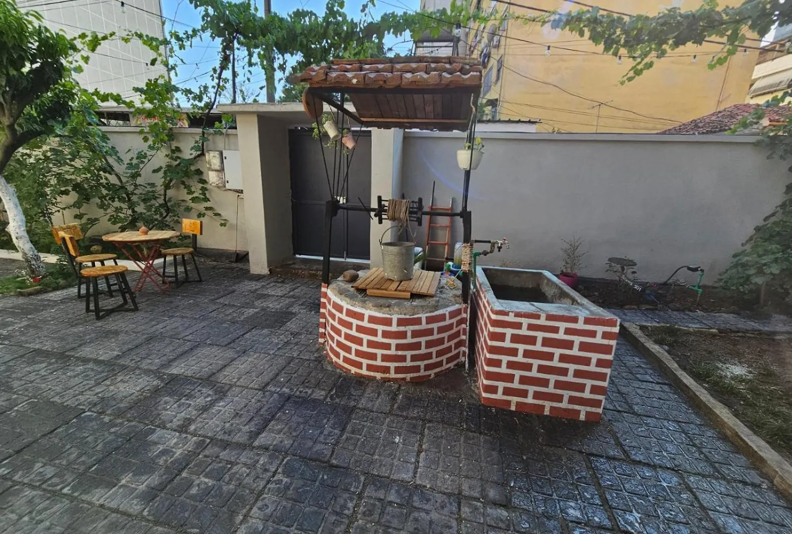 Lemon House Vandrehjem Tirana 0*,